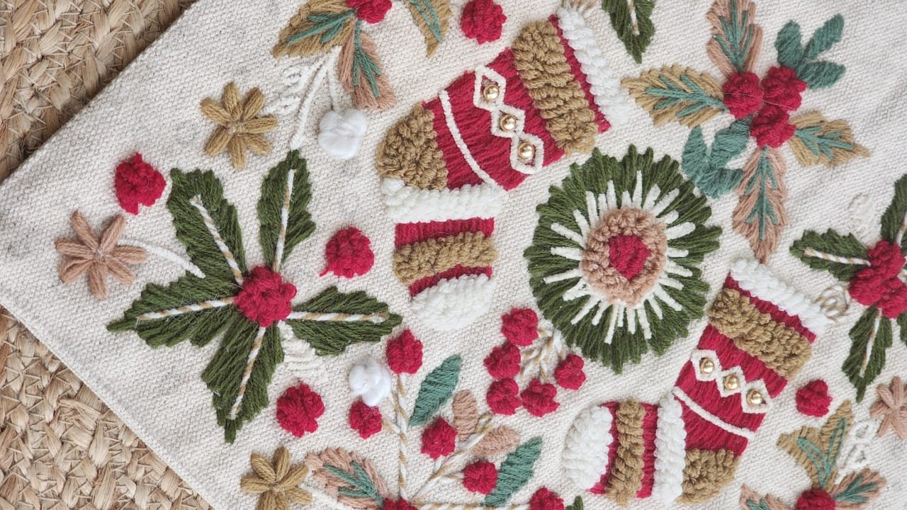 Stocking Snuggle Runner