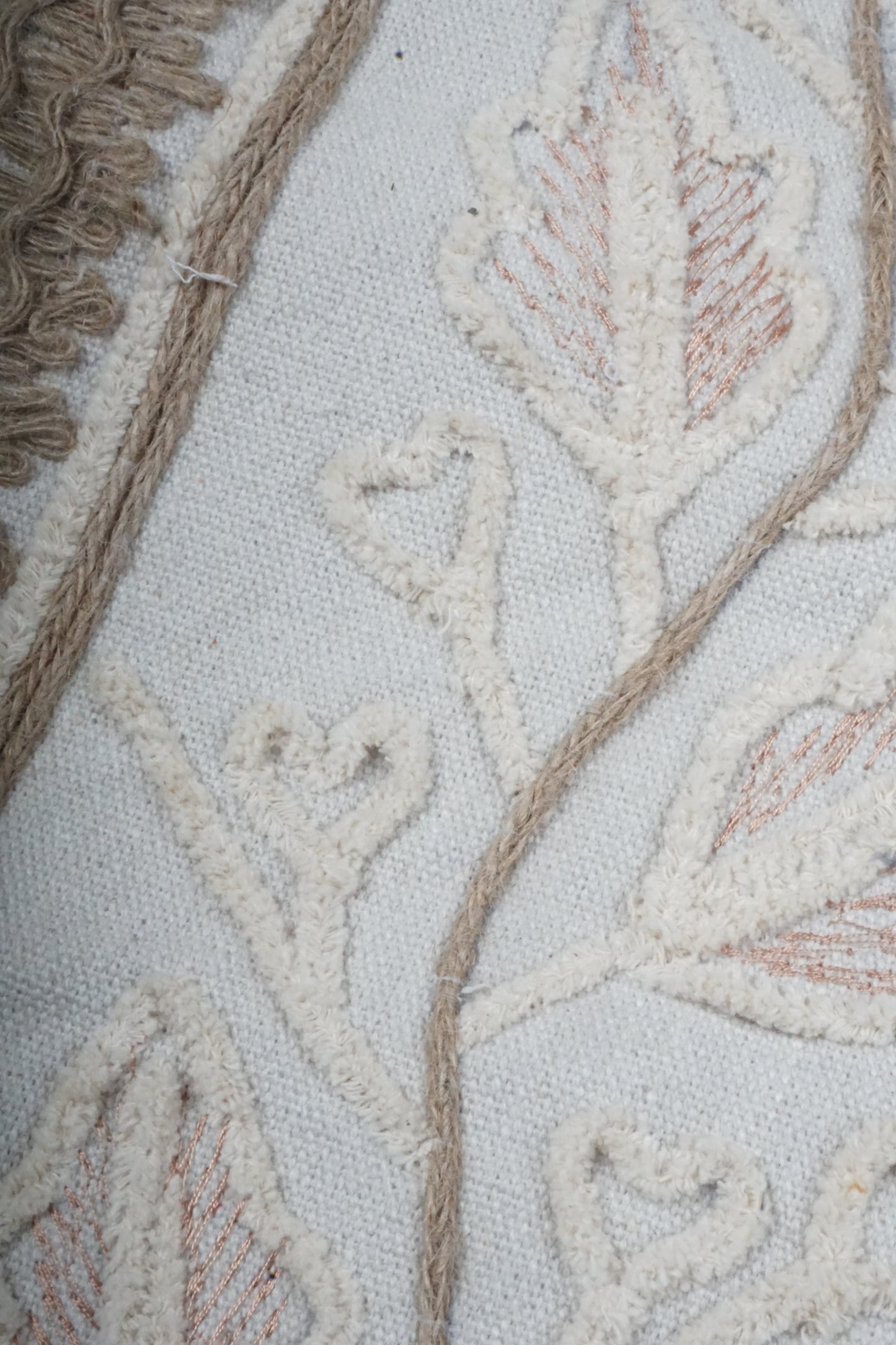 Jute Blossom Runner